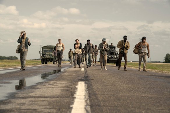 dystopian-drama-unfolds-in-the-long-walk-directed-by-francis-lawrence