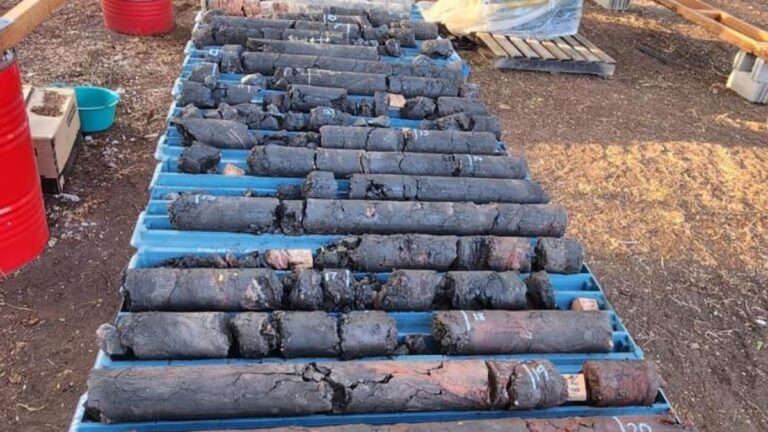 estrella-hits-thick-manganese-zones-in-urgent-timor-leste-drill