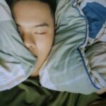 family-dynamics-shape-teen-sleep-patterns-new-study-reveals