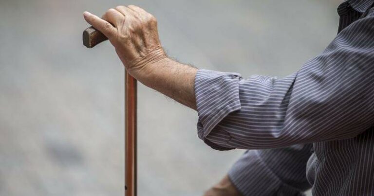 federal-government-accelerates-aged-care-packages-amid-crisis
