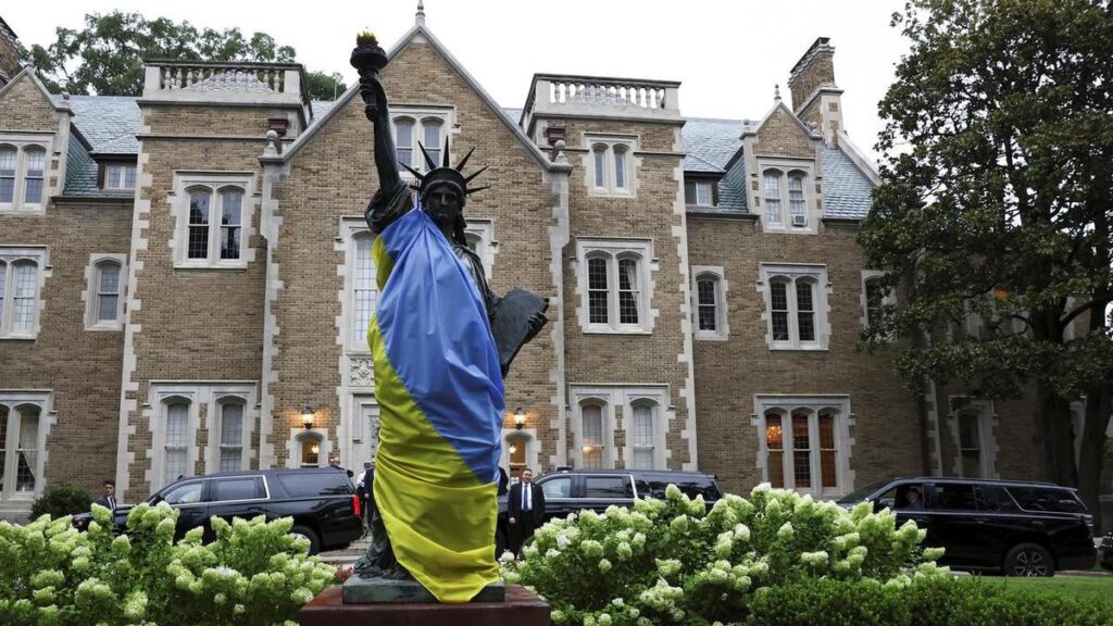 france-hosts-virtual-summit-to-plan-post-war-support-for-ukraine