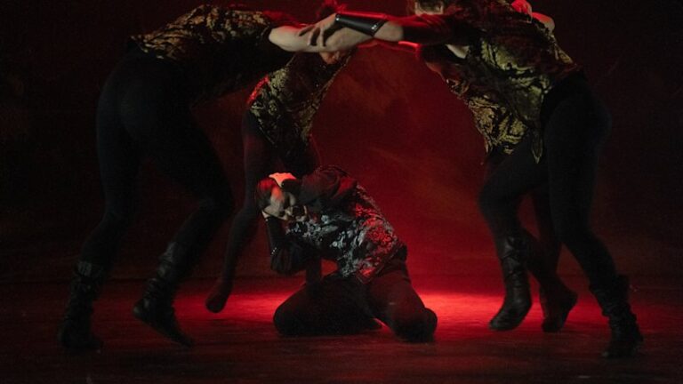 gothic-glamour-or-slapstick-comedy-dracula-ballet-divides-audiences