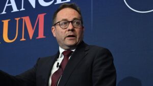 insurance-sector-hosts-minister-mulino-on-urgent-european-tour