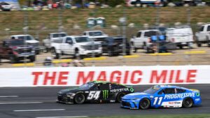 kyle-petty-critiques-joe-gibbs-comments-after-hamlin-gibbs-clash