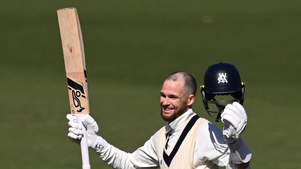 leicestershire-secures-promotion-to-county-championship-cheers-for-handscomb