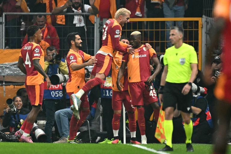 liverpool-falls-to-galatasaray-chelsea-edges-benfica-in-uefa-clash