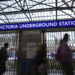 london-tube-network-shuts-down-amid-week-long-workers-strike