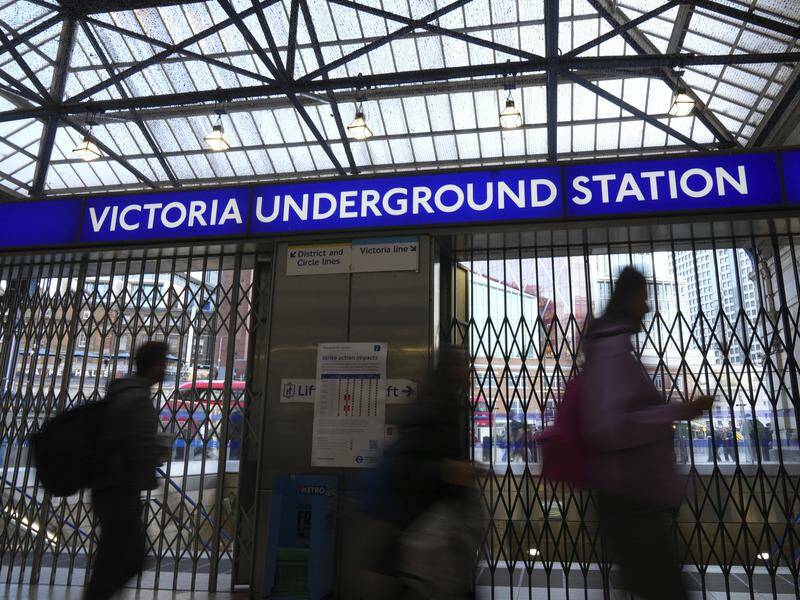 london-tube-network-shuts-down-amid-week-long-workers-strike