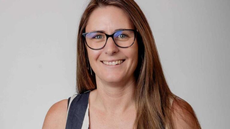 mother-shares-struggles-with-endometriosis-and-mental-health