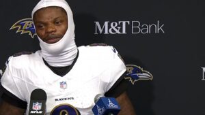 nfl-declines-to-discipline-lamar-jackson-after-fan-altercation