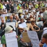 over-400-arrested-in-london-during-palestine-action-protest