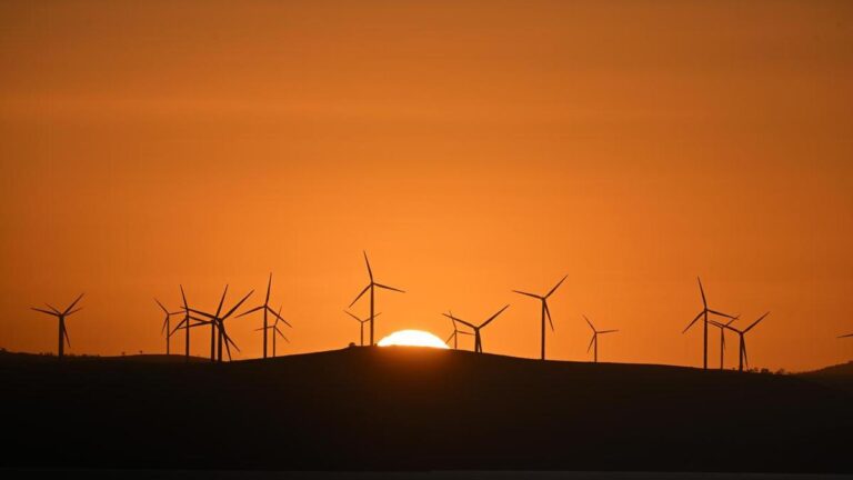 pm-albanese-announces-clean-energy-shift-for-economic-boom