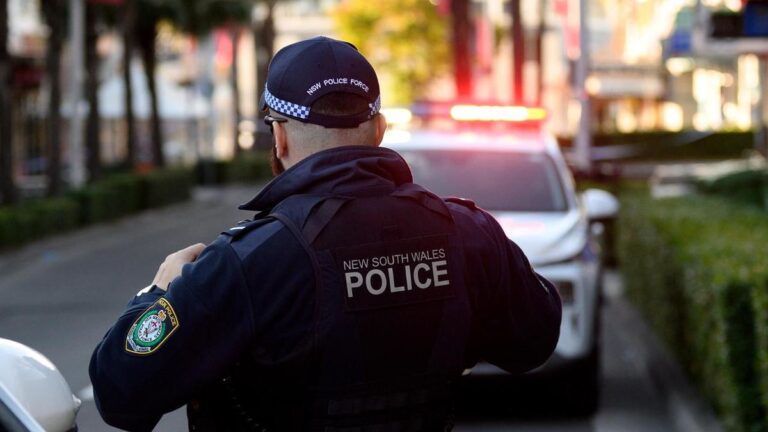 police-urgently-seek-witnesses-after-driver-hits-7-cars-in-nsw
