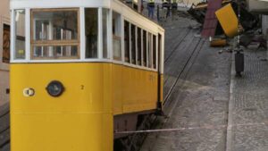 portugal-mourns-as-tram-derails-claiming-15-lives-in-lisbon