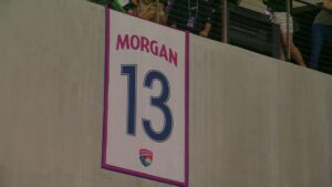 san-diego-wave-retires-alex-morgan-s-no-13-in-emotional-ceremony