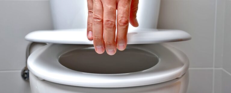 scientific-insights-reveal-the-truth-about-public-toilets