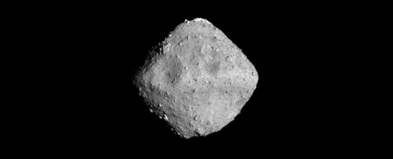 scientists-discover-liquid-water-on-asteroid-ryugu-s-surface