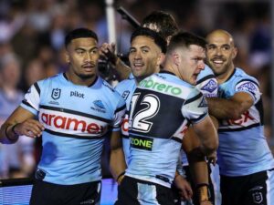 sharks-defeat-roosters-20-10-to-keep-finals-hopes-alive
