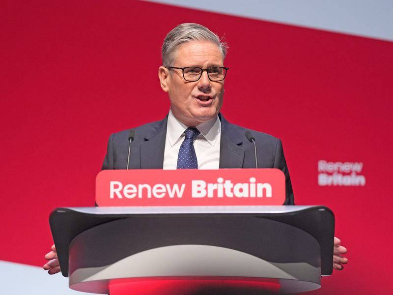 starmer-criticizes-reform-uk-s-immigration-policy-as-racist