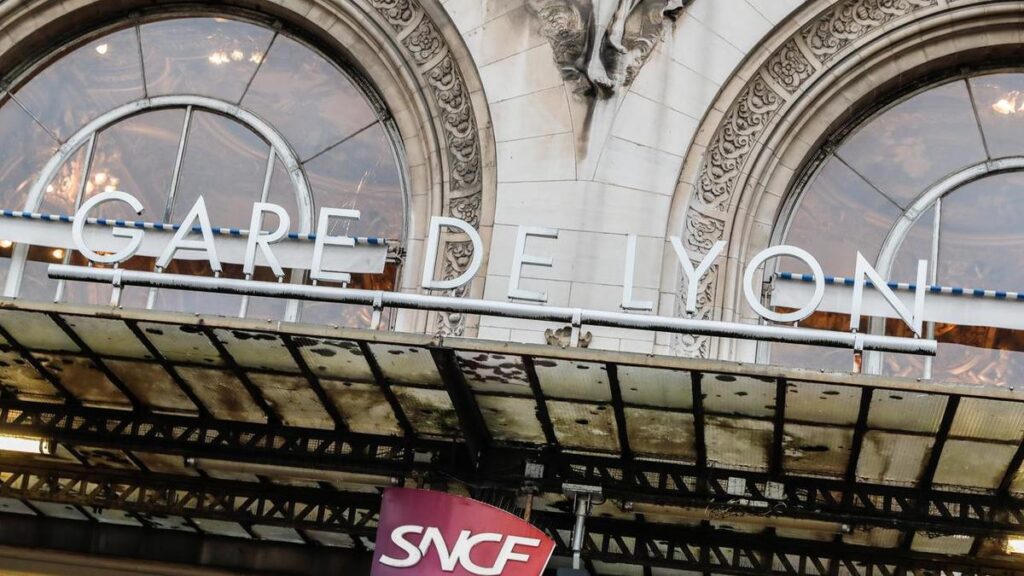 stolen-gems-worth-millions-found-in-paris-man-s-underwear
