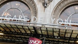 stolen-gems-worth-millions-found-in-paris-man-s-underwear