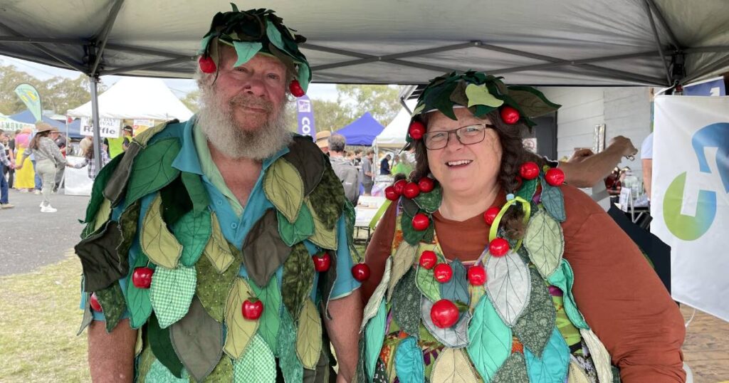 tallong-apple-day-festival-thrives-with-global-volunteer-support