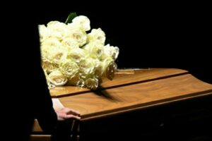 thousands-honor-giorgio-armani-at-public-viewing-in-milan
