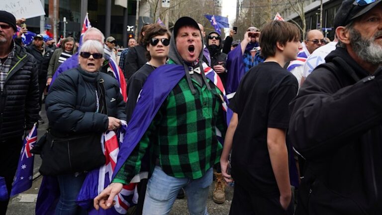 thousands-march-in-anti-immigration-rally-in-melbourne-cbd-today