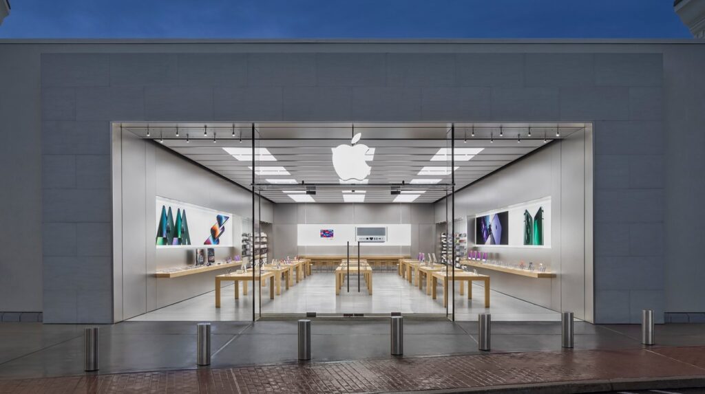 three-arrested-in-apple-store-heists-and-iphone-theft-in-hong-kong