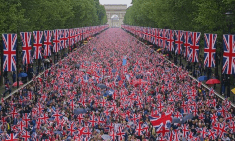 uk-migration-promises-fail-as-numbers-soar-to-860-000