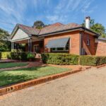 urgent-charming-1930s-bungalow-hits-market-in-dubbo-today