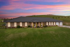urgent-expansive-8-bedroom-homestead-hits-market-near-blayney