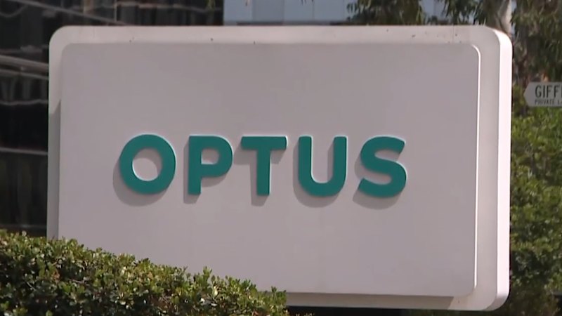 urgent-optus-confirms-nine-unable-to-reach-emergency-services