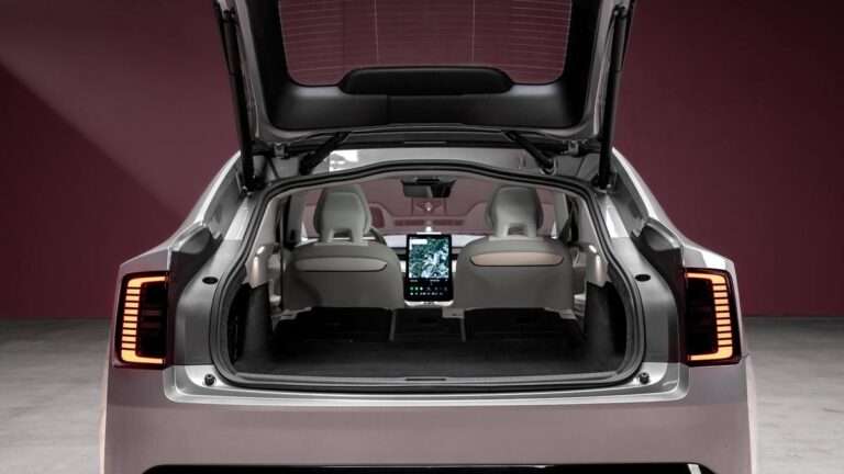 Volvo ES90 exterior