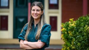 young-doctor-takes-charge-of-urgent-medical-training-in-tamworth
