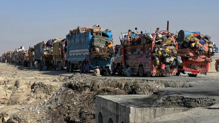 afghanistan-pakistan-restart-urgent-peace-talks-amid-border-clashes