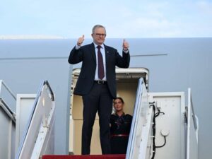 australia-secures-13-billion-pact-with-trump-amid-urgent-need