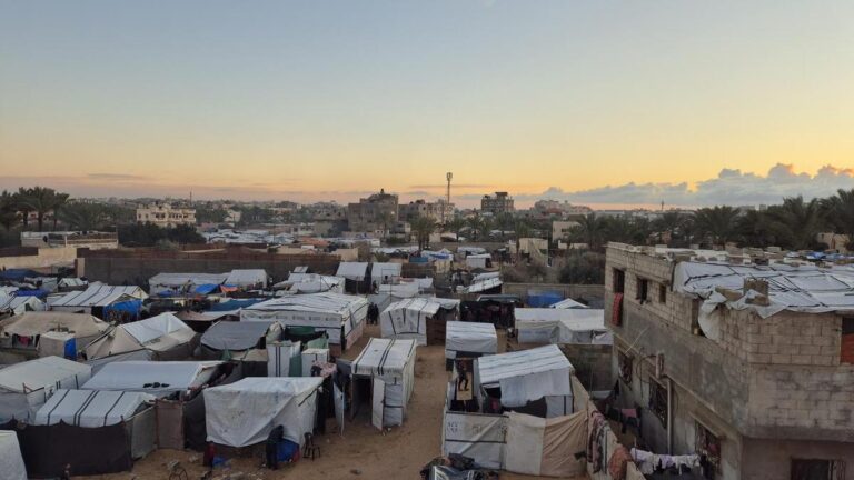 australian-doctors-warn-gaza-faces-health-crisis-amid-ceasefire