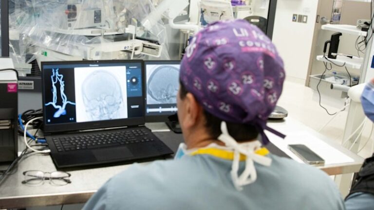 australian-start-up-achieves-groundbreaking-remote-robotic-surgery