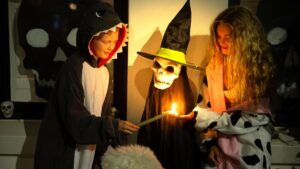 australians-set-to-spend-record-2-32-billion-on-halloween