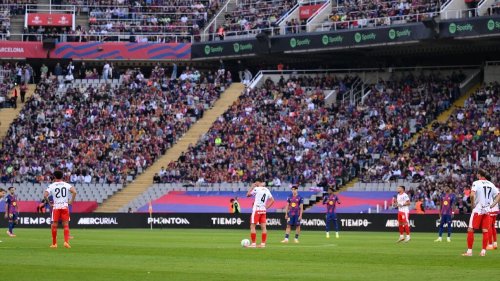 barcelona-players-protest-miami-match-with-delayed-kickoff