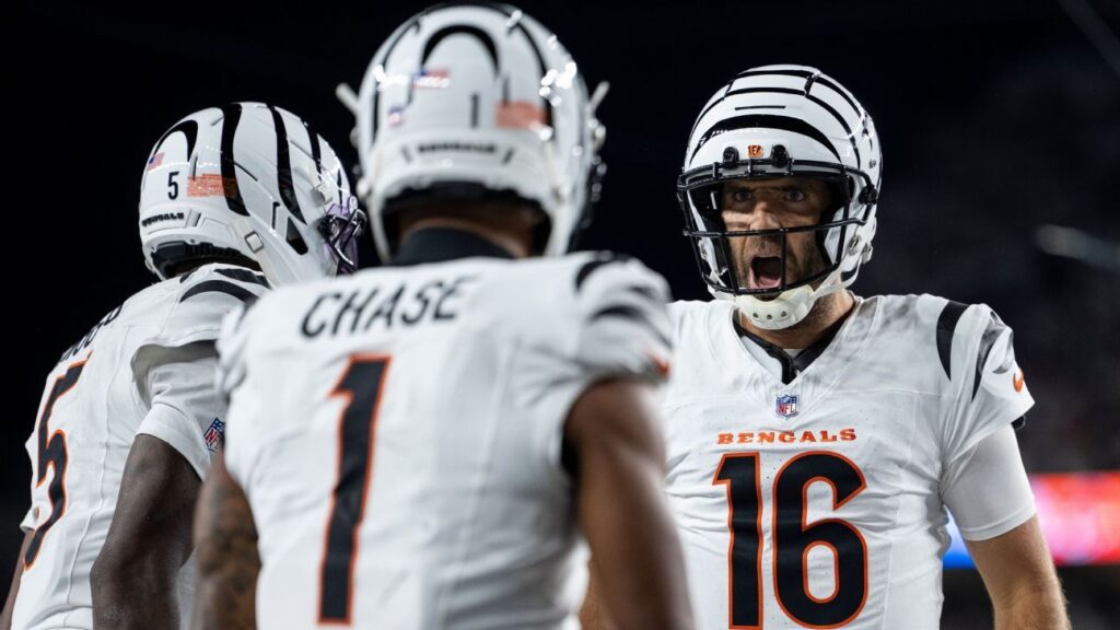 bengals-upset-steelers-33-31-behind-flacco-s-vintage-performance