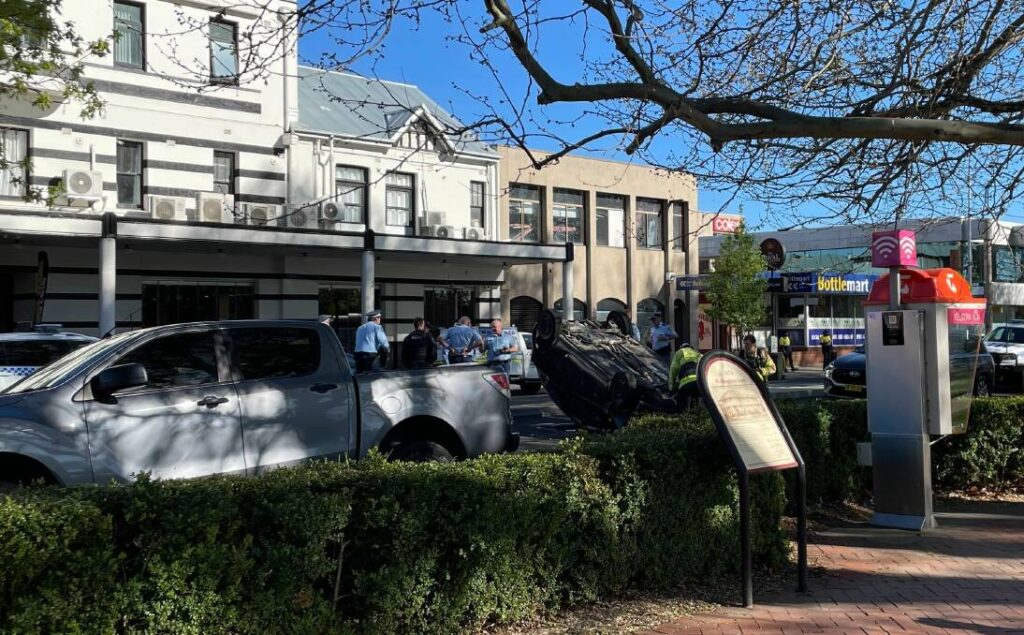 car-flips-in-crash-major-roads-closed-in-orange-cbd-now