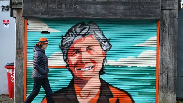 catherine-connolly-secures-irish-presidency-in-historic-victory