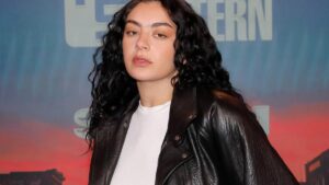 charli-xcx-considers-mid-facelift-amid-botox-reflections
