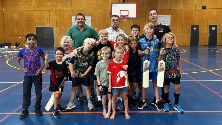 david-boon-delivers-urgent-cricket-clinics-across-pilbara-region