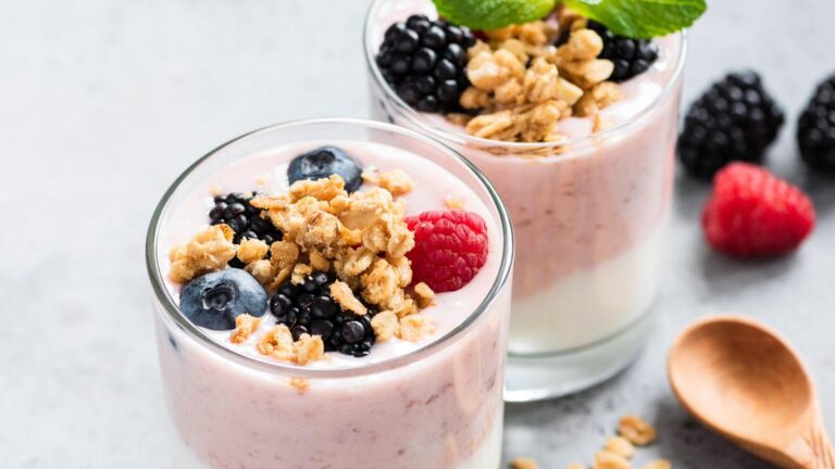 Healthy Breakfast Yogurt With Berries, Granola