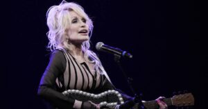 dolly-parton-addresses-health-concerns-i-ain-t-dead-yet-