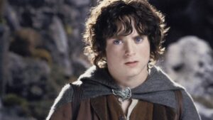 elijah-wood-shares-enthusiasm-for-the-hunt-for-gollum-spin-off