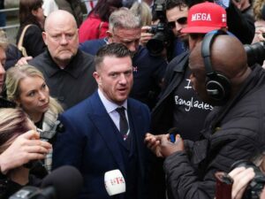 elon-musk-funds-defence-of-anti-islam-activist-tommy-robinson